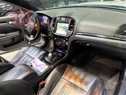 کرایسلەر 300